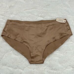 NWT 2012 Vintage Victoria's Secret Hiphugger No Show Seamless Panty M